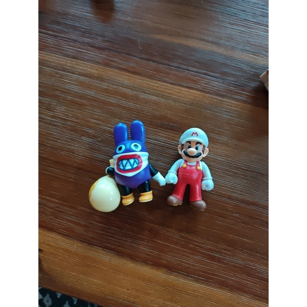 Jakks‎ Pacific World of Nintendo Mario 2.5" Nabbit Figure Super Mario Lot Of 2